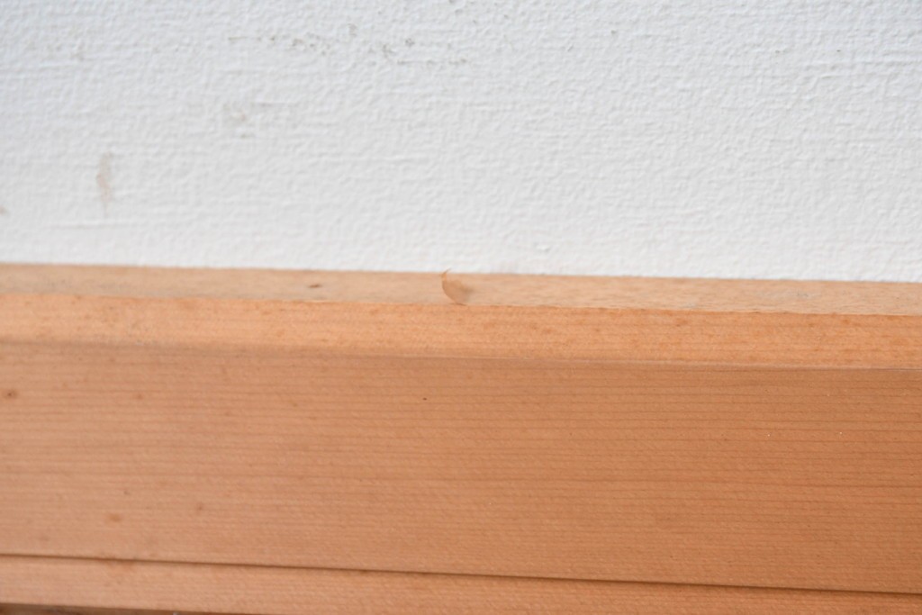 ヴィンテージ建具　松に鶴の図　丁寧に彫り込まれた彫刻入り欄間2枚セット　(R-085083)