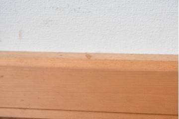 ヴィンテージ建具　松に鶴の図　丁寧に彫り込まれた彫刻入り欄間2枚セット　(R-085083)