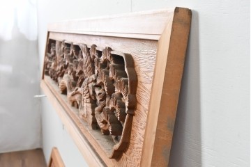 ヴィンテージ建具　松に鶴の図　丁寧に彫り込まれた彫刻入り欄間2枚セット　(R-085083)