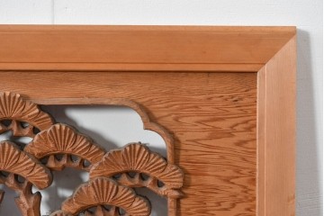 ヴィンテージ建具　松に鶴の図　丁寧に彫り込まれた彫刻入り欄間2枚セット　(R-085083)