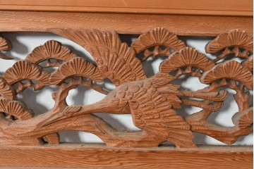 ヴィンテージ建具　松に鶴の図　丁寧に彫り込まれた彫刻入り欄間2枚セット　(R-085083)