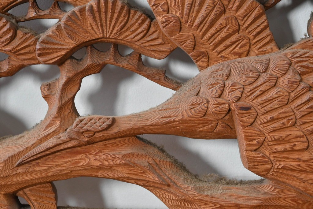 ヴィンテージ建具　松に鶴の図　丁寧に彫り込まれた彫刻入り欄間2枚セット　(R-085083)