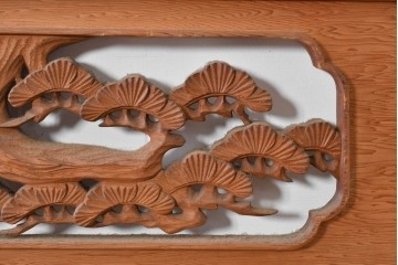 ヴィンテージ建具　松に鶴の図　丁寧に彫り込まれた彫刻入り欄間2枚セット　(R-085083)