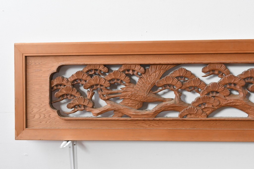 ヴィンテージ建具　松に鶴の図　丁寧に彫り込まれた彫刻入り欄間2枚セット　(R-085083)