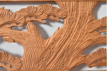 ヴィンテージ建具　昭和中期～後期　松竹梅の木彫りが両面に施された欄間2枚セット　(R-085084)