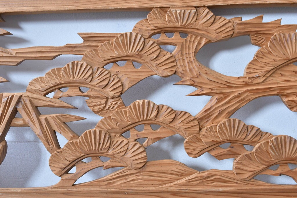 ヴィンテージ建具　昭和中期～後期　松竹梅の木彫りが両面に施された欄間2枚セット　(R-085084)