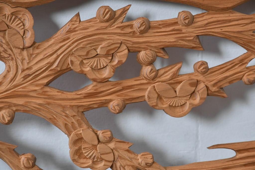 ヴィンテージ建具　昭和中期～後期　松竹梅の木彫りが両面に施された欄間2枚セット　(R-085084)