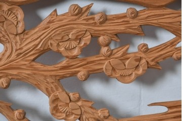 ヴィンテージ建具　昭和中期～後期　松竹梅の木彫りが両面に施された欄間2枚セット　(R-085084)