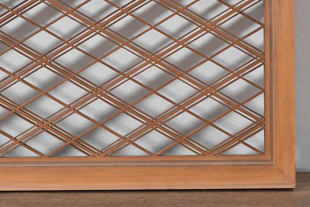 ヴィンテージ建具　昭和後期　細やかに組まれた菱格子の組子欄間2枚セット　(R-085085)