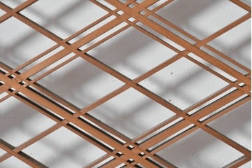 ヴィンテージ建具　昭和後期　細やかに組まれた菱格子の組子欄間2枚セット　(R-085085)