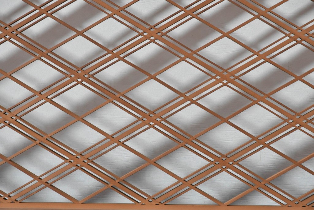 ヴィンテージ建具　昭和後期　細やかに組まれた菱格子の組子欄間2枚セット　(R-085085)