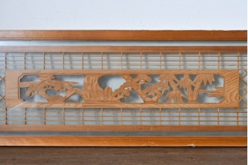 ヴィンテージ建具　昭和後期　繊細な組子と松竹梅の彫刻が入った両面ガラス欄間2枚セット　(R-085087)