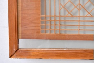 ヴィンテージ建具　昭和後期　繊細な組子と松竹梅の彫刻が入った両面ガラス欄間2枚セット　(R-085087)