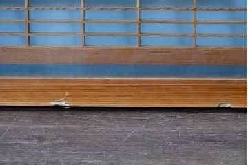 ヴィンテージ建具　昭和後期　繊細な組子と松竹梅の彫刻が入った両面ガラス欄間2枚セット　(R-085087)