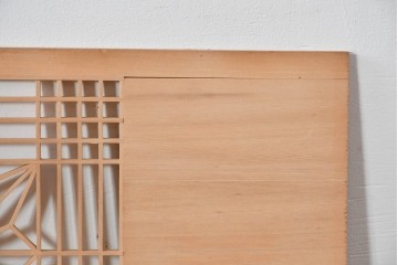 ヴィンテージ建具　昭和後期　松竹梅の彫刻と麻の葉文様が入った組子欄間2枚セット　(R-085088)