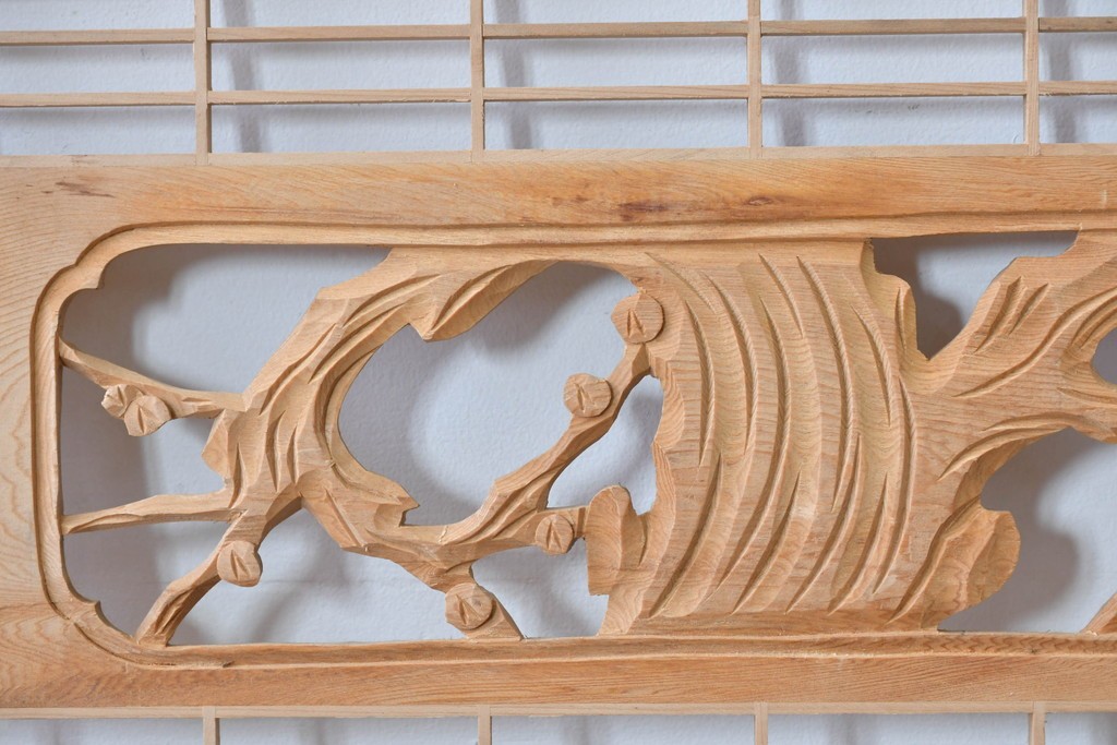 ヴィンテージ建具　昭和後期　松竹梅の彫刻と麻の葉文様が入った組子欄間2枚セット　(R-085088)