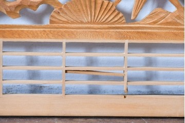 ヴィンテージ建具　昭和後期　松竹梅の彫刻と麻の葉文様が入った組子欄間2枚セット　(R-085088)