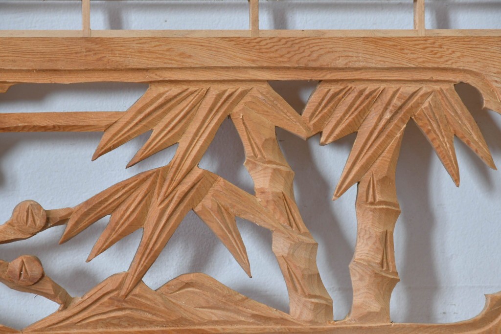 ヴィンテージ建具　昭和後期　松竹梅の彫刻と麻の葉文様が入った組子欄間2枚セット　(R-085088)