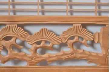 ヴィンテージ建具　昭和後期　松竹梅の彫刻と麻の葉文様が入った組子欄間2枚セット　(R-085088)