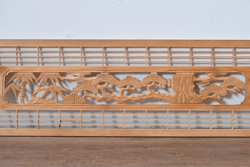 ヴィンテージ建具　昭和後期　松竹梅の彫刻と麻の葉文様が入った組子欄間2枚セット　(R-085088)