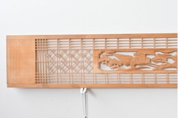 ヴィンテージ建具　昭和後期　松に鶴の彫刻が入った組子欄間2枚セット　(R-085089)