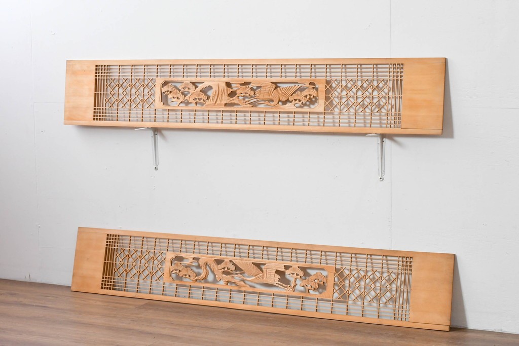 ヴィンテージ建具　昭和後期　松に鶴の彫刻が入った組子欄間2枚セット　(R-085089)