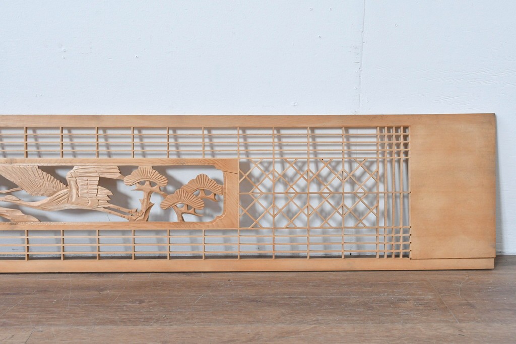 ヴィンテージ建具　昭和後期　松に鶴の彫刻が入った組子欄間2枚セット　(R-085089)