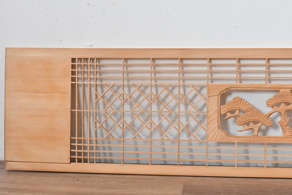 ヴィンテージ建具　昭和後期　松に鶴の彫刻が入った組子欄間2枚セット　(R-085089)