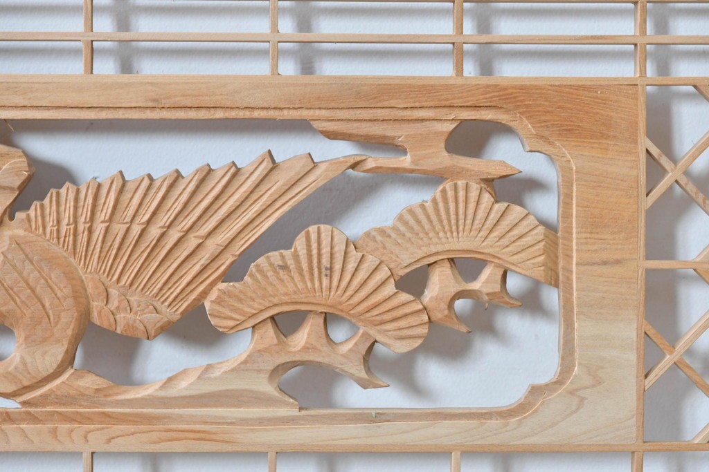 ヴィンテージ建具　昭和後期　松に鶴の彫刻が入った組子欄間2枚セット　(R-085089)