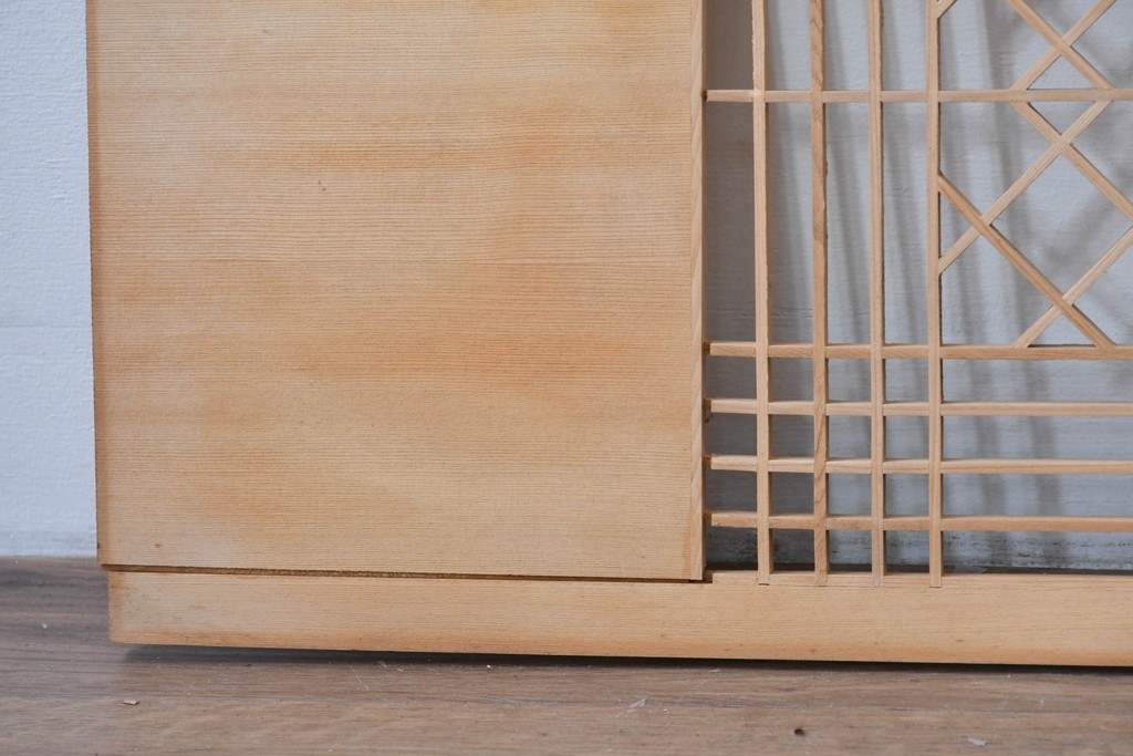 ヴィンテージ建具　昭和後期　松に鶴の彫刻が入った組子欄間2枚セット　(R-085089)