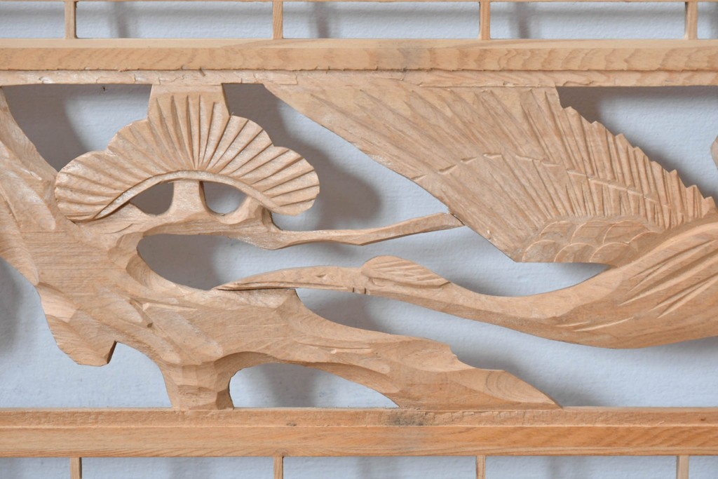 ヴィンテージ建具　昭和後期　松に鶴の彫刻が入った組子欄間2枚セット　(R-085089)