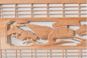 ヴィンテージ建具　昭和後期　松に鶴の彫刻が入った組子欄間2枚セット　(R-085089)