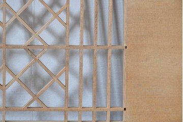 ヴィンテージ建具　昭和後期　松に鶴の彫刻が入った組子欄間2枚セット　(R-085089)