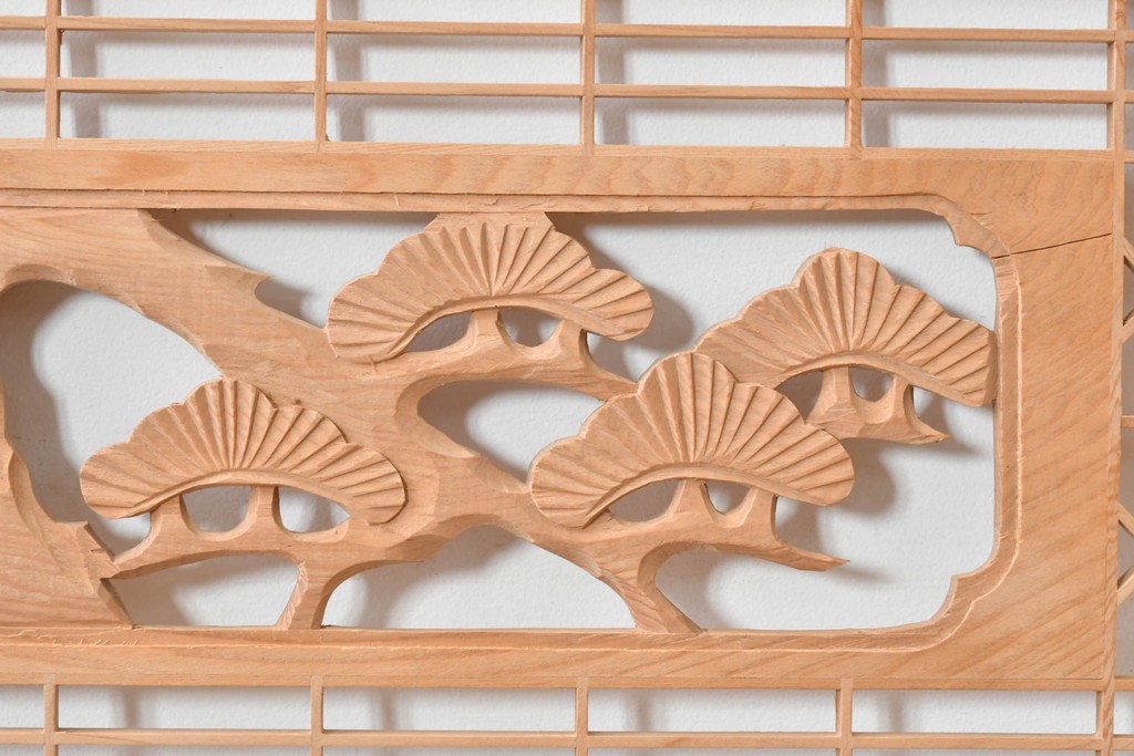 ヴィンテージ建具　昭和後期　松に鶴の彫刻が入った組子欄間2枚セット　(R-085089)
