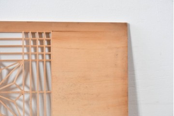 ヴィンテージ建具　昭和後期　松に鶴の彫刻と麻の葉文様が入った組子欄間2枚セット　(R-085090)