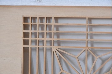 ヴィンテージ建具　昭和後期　松に鶴の彫刻と麻の葉文様が入った組子欄間2枚セット　(R-085090)