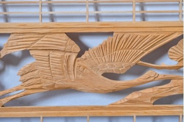 ヴィンテージ建具　昭和後期　松に鶴の彫刻と麻の葉文様が入った組子欄間2枚セット　(R-085090)