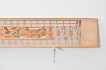 ヴィンテージ建具　昭和後期　松に鶴の彫刻と麻の葉文様が入った組子欄間2枚セット　(R-085090)