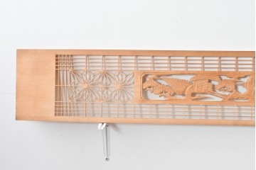 ヴィンテージ建具　昭和後期　松に鶴の彫刻と麻の葉文様が入った組子欄間2枚セット　(R-085090)