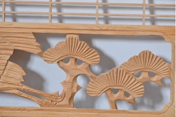 ヴィンテージ建具　昭和後期　松に鶴の彫刻と麻の葉文様が入った組子欄間2枚セット　(R-085090)