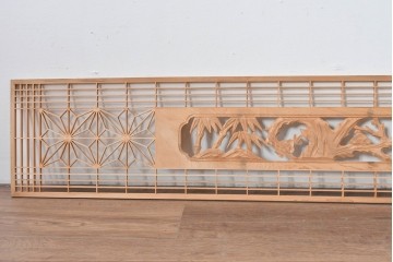 ヴィンテージ建具　昭和後期　彫刻入り　組子細工と松竹図の彫刻が味わい深い欄間2枚セット　(R-085091)