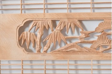 ヴィンテージ建具　昭和後期　彫刻入り　組子細工と松竹図の彫刻が味わい深い欄間2枚セット　(R-085091)