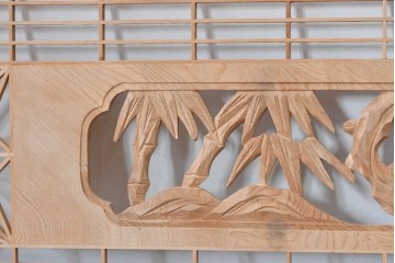 ヴィンテージ建具　昭和後期　彫刻入り　組子細工と松竹図の彫刻が味わい深い欄間2枚セット　(R-085091)