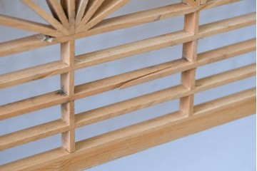 ヴィンテージ建具　昭和後期　松竹梅図の彫刻意匠が映える組子細工の欄間2枚セット　(R-085092)