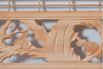 ヴィンテージ建具　昭和後期　松竹梅図の彫刻意匠が映える組子細工の欄間2枚セット　(R-085092)