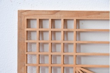 ヴィンテージ建具　昭和後期　松竹梅図の彫刻意匠が映える組子細工の欄間2枚セット　(R-085092)