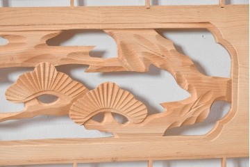 ヴィンテージ建具　昭和後期　松竹梅図の彫刻意匠が映える組子細工の欄間2枚セット　(R-085092)