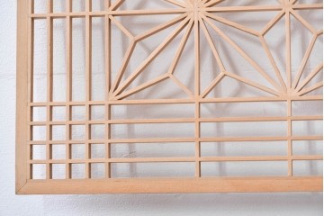 ヴィンテージ建具　昭和後期　彫刻入り　松竹梅図の意匠と組子細工が調和する欄間2枚セット　(R-085093)