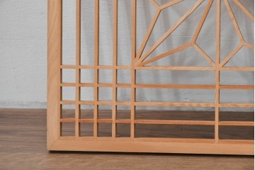 ヴィンテージ建具　昭和後期　彫刻入り　松竹梅図の意匠が際立つ組子細工の欄間2枚セット　(R-085094)