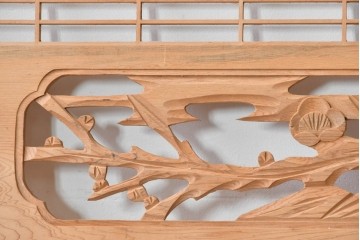 ヴィンテージ建具　昭和後期　彫刻入り　松竹梅図の意匠が際立つ組子細工の欄間2枚セット　(R-085094)